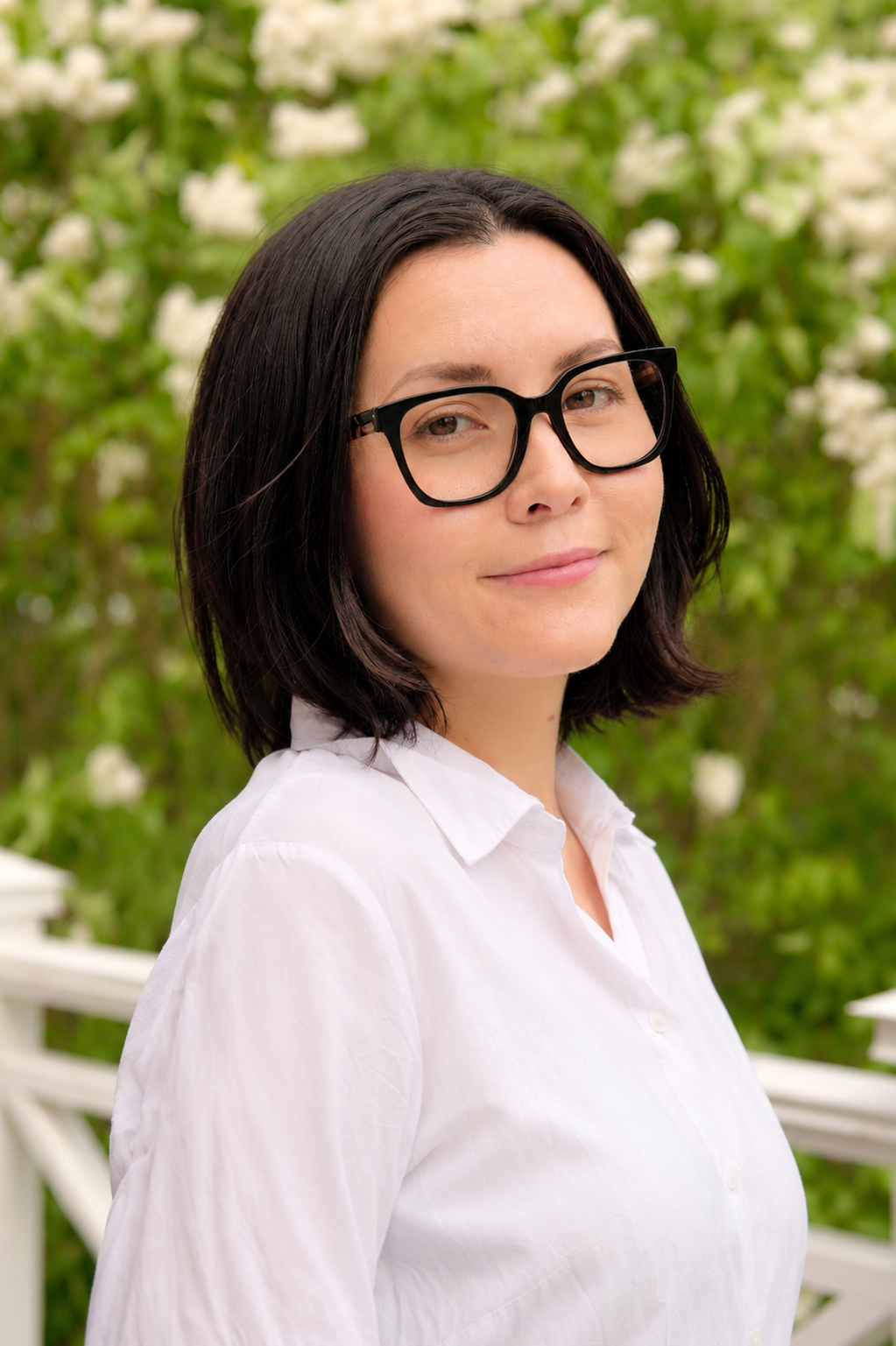 Consultant Profile pic 2